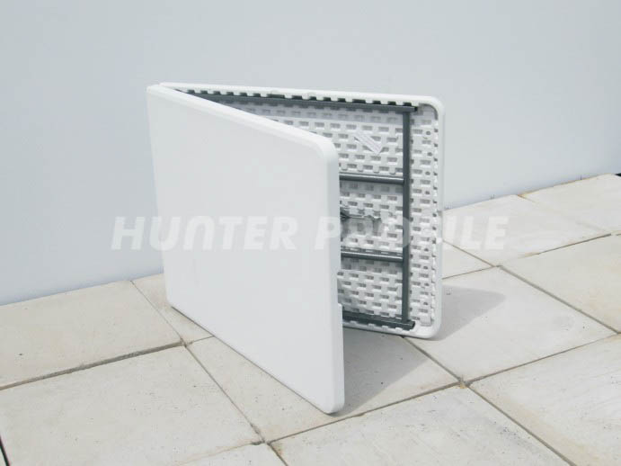 folding-table-and-chairs-2.jpg